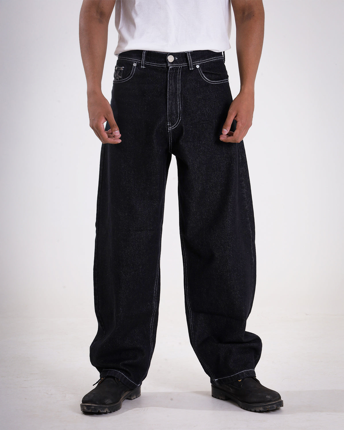 P1- BLACK BAGGY DENIM